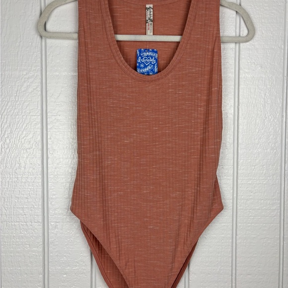 Free People Intimacy Women’s XS Ribbed Peach Bodysuit Lightweight - Picture 3 of 7